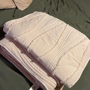 Pottery Barn Kids~Pink Blanket & pillow sham set ~ twin ~ good condition